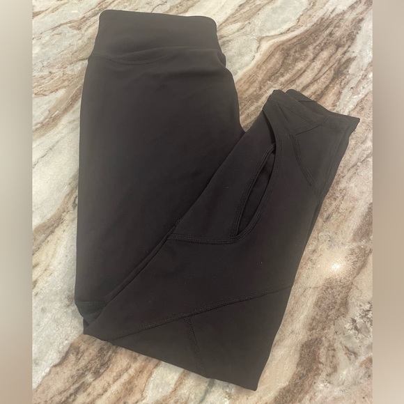 VICTORIA'S SECRET
Total Knockout Mid-Rise Leggings - Picture 4 of 8